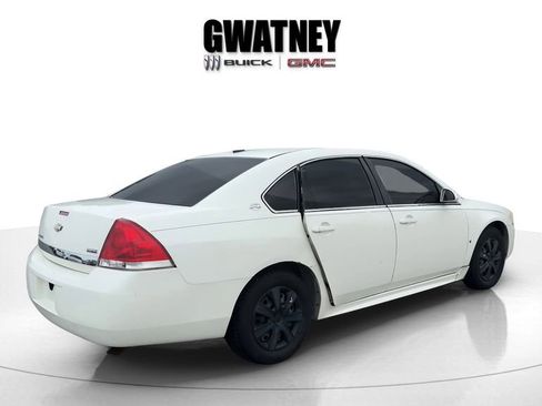 Used 2009 Chevrolet Impala LS FWD image 3