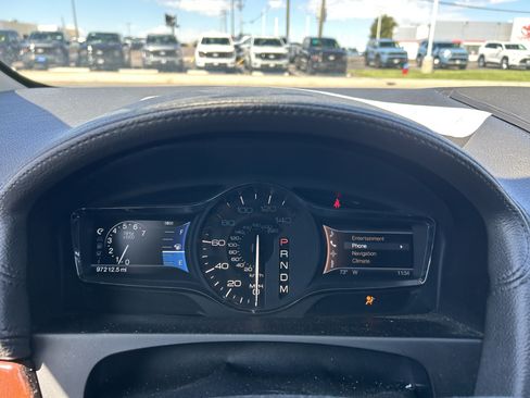Used 2011 Lincoln MKX AWD w/ 102A Rapid Spec Order Code image 15