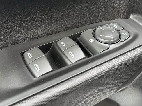 Used 2025 Chevrolet Silverado 1500 W/T w/ Z71 Off-Road Package AWD/4WD image 18