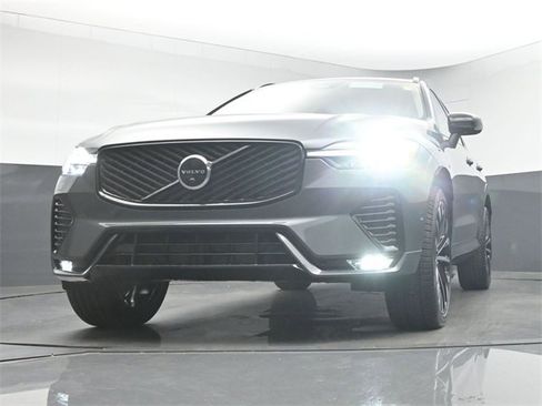 New 2026 Volvo XC60 B5 Ultra w/ Protection Package Premier image 40