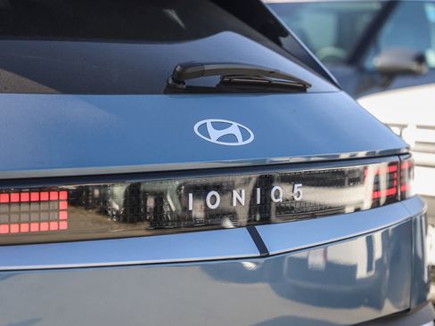 New 2026 Hyundai Ioniq 5 SEL RWD image 10