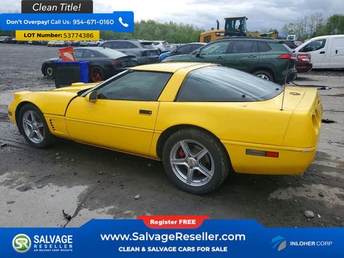 Used 1996 Chevrolet Corvette Coupe RWD image 3