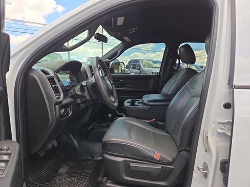 Used 2021 RAM 3500 Tradesman w/ Chrome Appearance Group AWD/4WD image 9