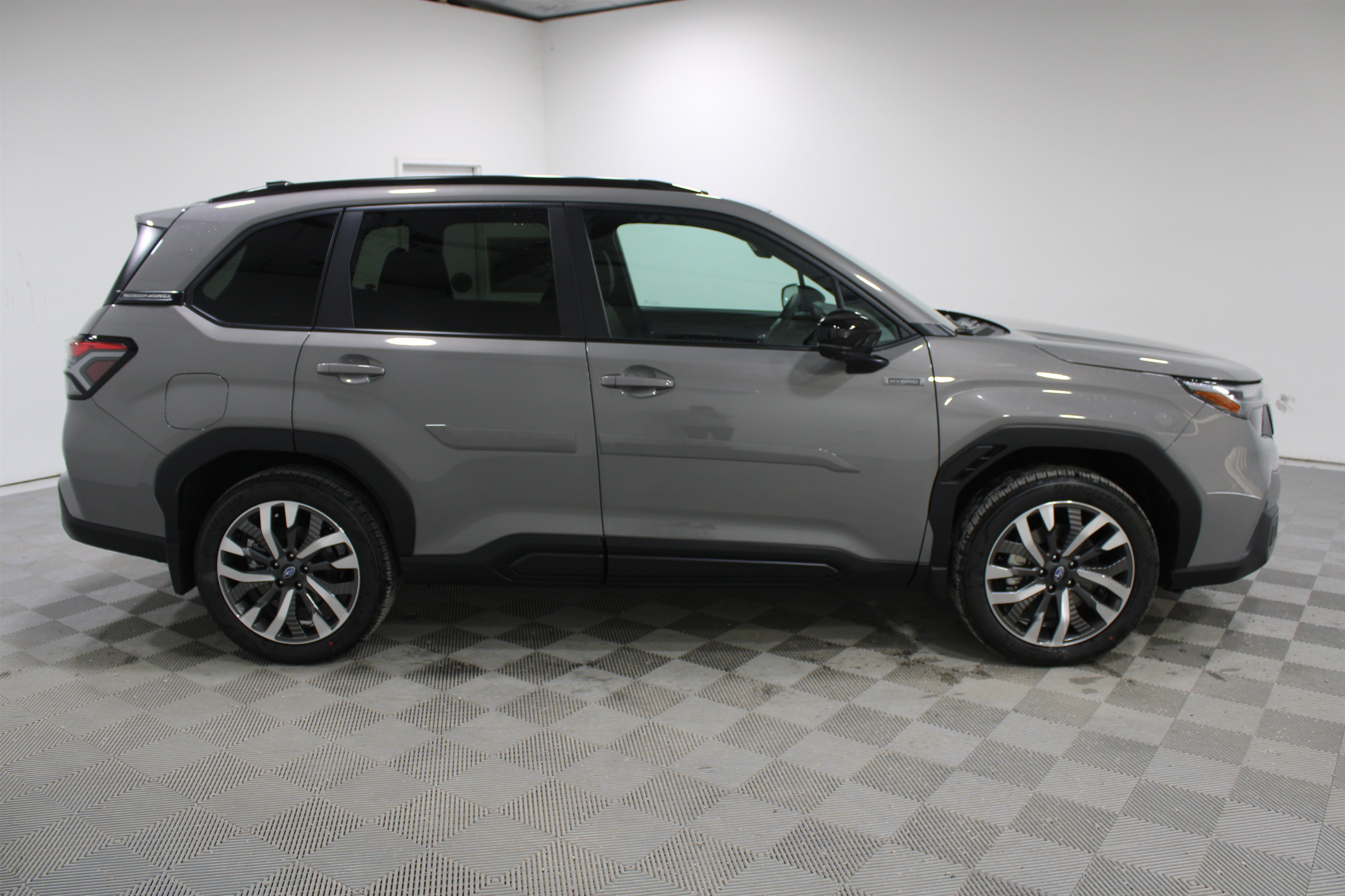 New 2026 Subaru Forester Touring AWD/4WD image 2