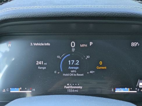 Used 2025 Jeep Grand Cherokee Limited w/ Luxury Tech Group II AWD/4WD image 28
