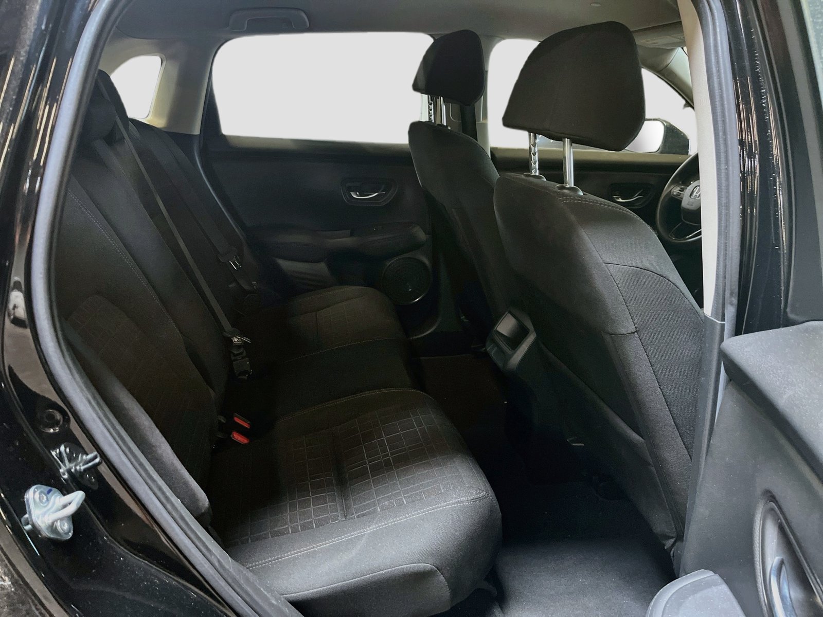 Used 2025 Honda HR-V LX image 24
