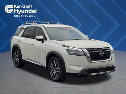 Used 2022 Nissan Pathfinder Platinum w/ Cargo Package