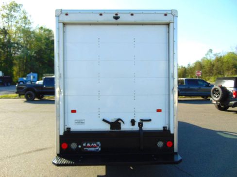 Used 2022 GMC Savana 3500 w/ Power Convenience Package image 4