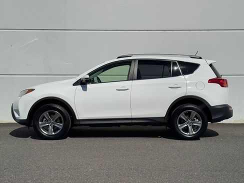 Used 2015 Toyota RAV4 XLE AWD/4WD image 4