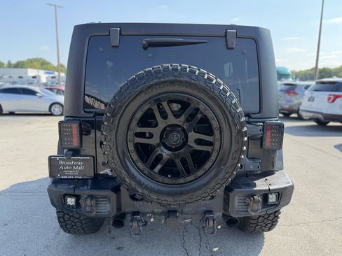 Used 2017 Jeep Wrangler Unlimited Sport w/ Quick Order Package 24S AWD/4WD image 4