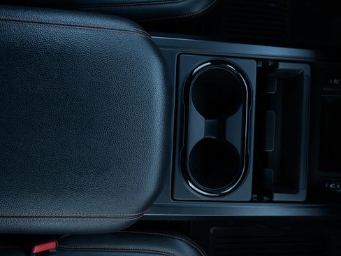 Used 2024 Nissan Titan PRO-4X w/ Pro-4x Convenience Package image 29