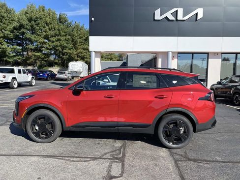 New 2026 Kia Sportage X-Line w/ X-Line Premium Package image 2
