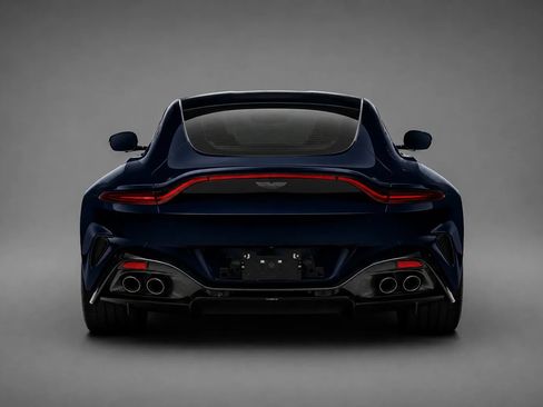 Used 2025 Aston Martin V8 Vantage Coupe RWD image 8