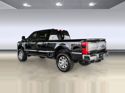 Used 2025 Ford F250 King Ranch w/ Chrome Package image 2