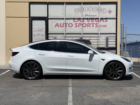 Used 2018 Tesla Model 3 Long Range RWD image 5