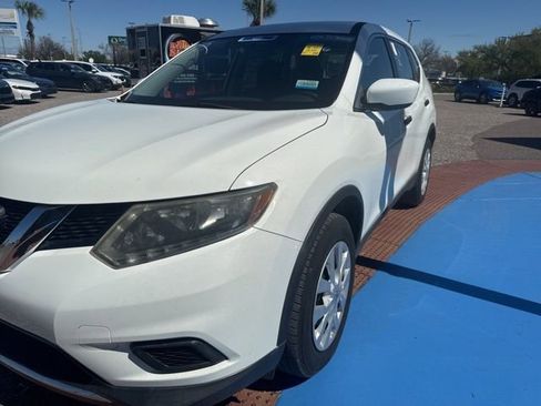 Used 2016 Nissan Rogue S image 4