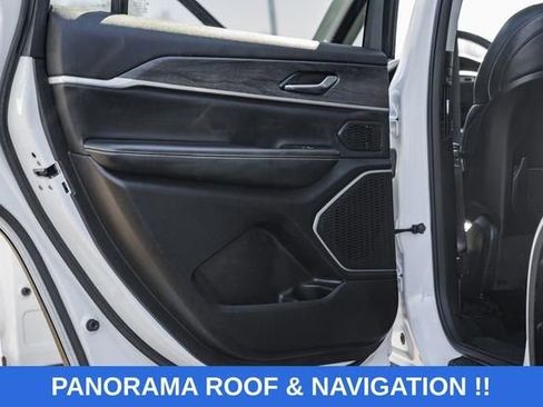 Used 2022 Jeep Grand Cherokee L Limited image 37