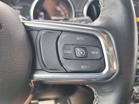 Used 2023 Jeep Wrangler Unlimited Sahara w/ Cold Weather Group AWD/4WD image 14