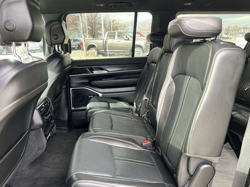 Used 2023 Jeep Wagoneer L 4WD image 32