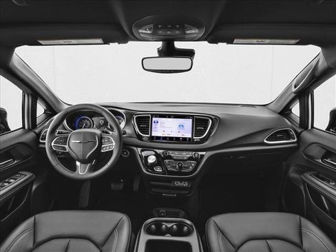 New 2026 Chrysler Voyager LX image 5