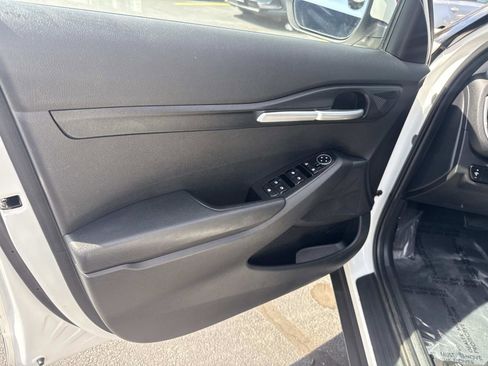 Used 2024 Kia Seltos LX image 17