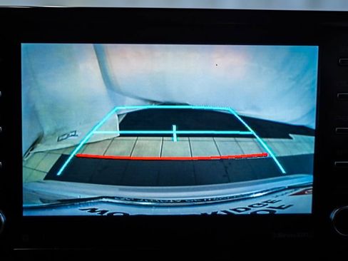 Used 2021 Toyota Corolla LE w/ Carpet Mat Package (TMS) image 32