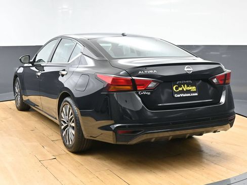 Used 2025 Nissan Altima 2.5 SV FWD image 38