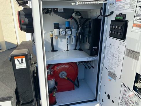 Used 2024 Ford F550 4x4 Regular Cab Super Duty image 25