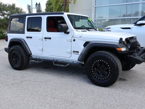 Used 2021 Jeep Wrangler Unlimited Sport AWD/4WD image 8