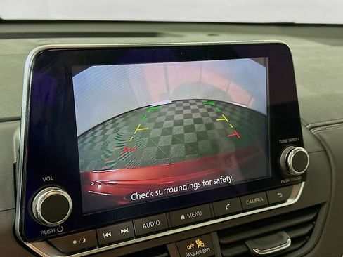 Used 2019 Nissan Altima 2.5 SV FWD image 19