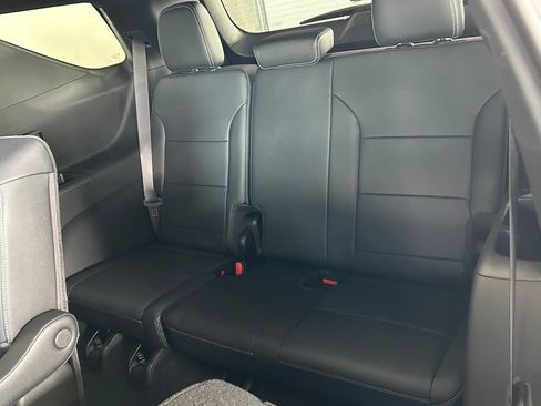 Used 2026 Chevrolet Traverse LT w/ Midnight/Sport Edition FWD image 47