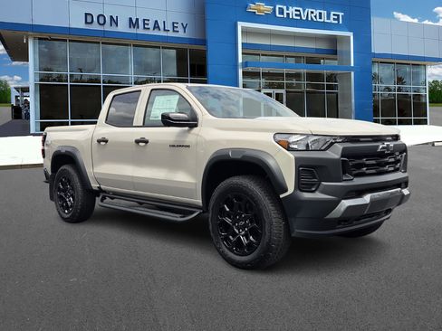 New 2026 Chevrolet Colorado Trail Boss AWD/4WD image 1