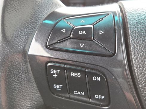 Used 2016 Ford Explorer XLT w/ Equipment Group 202A image 7