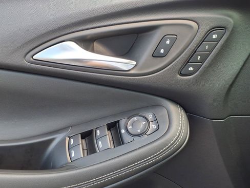 Used 2023 Buick Encore GX Essence w/ Experience Buick Package AWD/4WD image 22