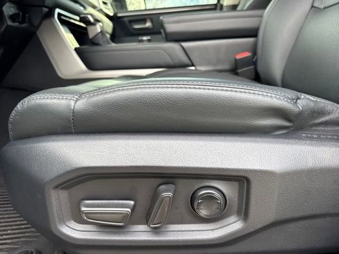 Used 2024 Toyota Tundra Limited image 12