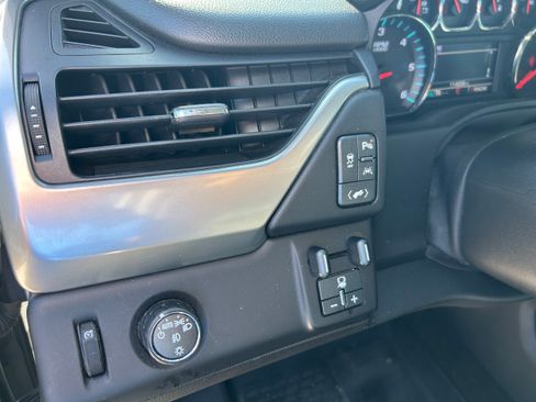 Used 2016 Chevrolet Tahoe LTZ RWD image 18