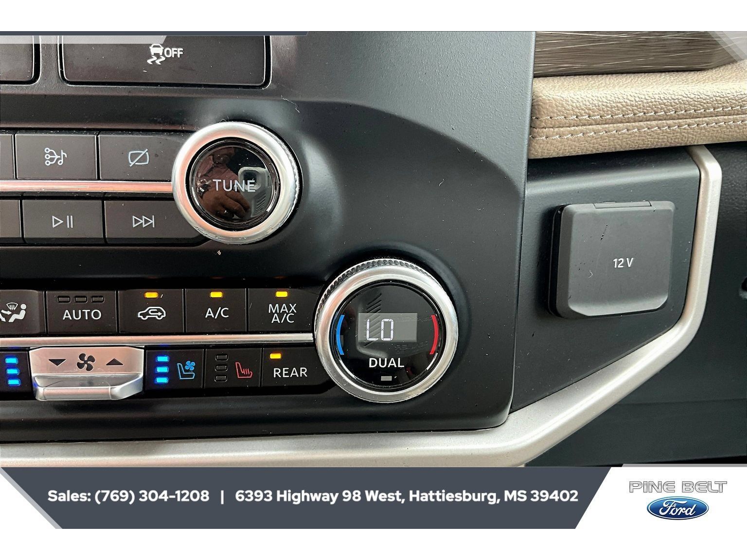 Used 2024 Ford Expedition Max Limited RWD image 23