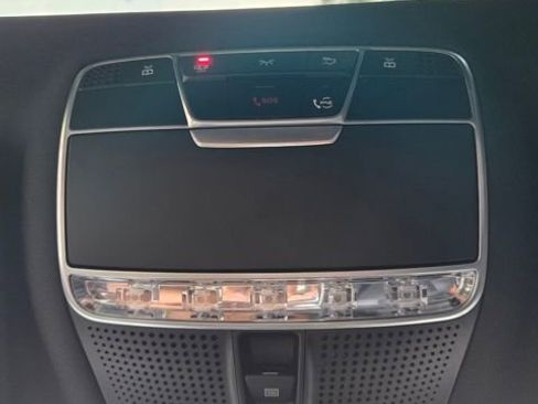 Used 2019 Mercedes-Benz S 560 Sedan image 36
