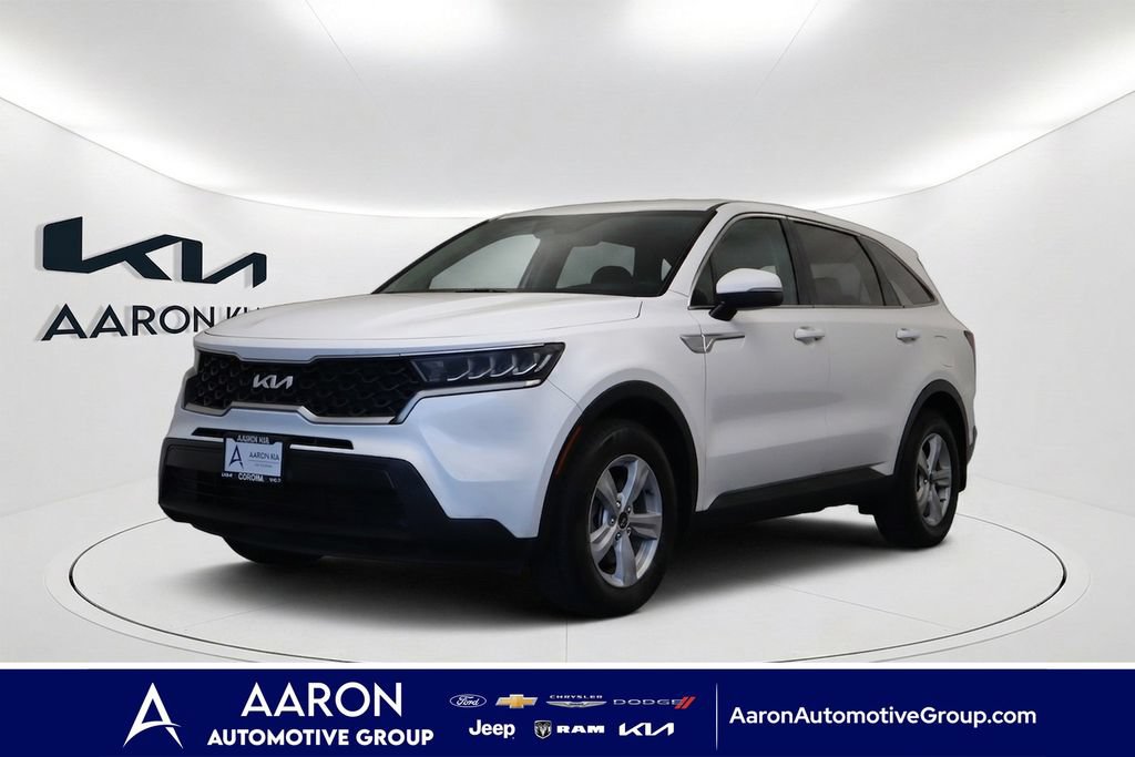 Used 2023 Kia Sorento LX FWD image 1