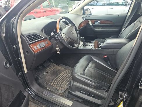 Used 2013 Lincoln MKX FWD w/ Wood Pkg image 2