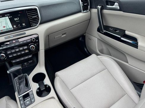 Used 2021 Kia Sportage EX w/ EX Technology Package image 15