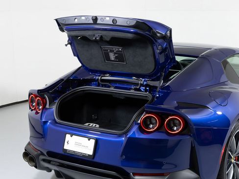 Used 2021 Ferrari 812 GTS image 16