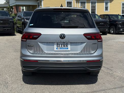 Used 2022 Volkswagen Tiguan SE AWD/4WD image 6