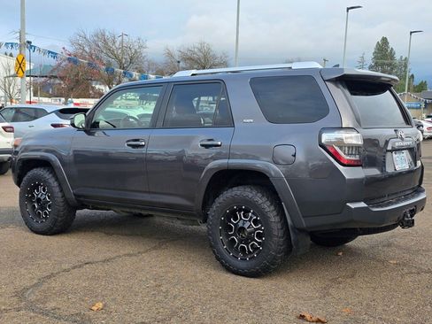 Used 2015 Toyota 4Runner SR5 image 28