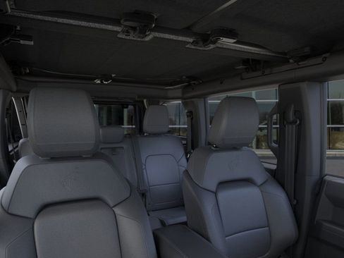 New 2025 Ford Bronco Badlands image 12