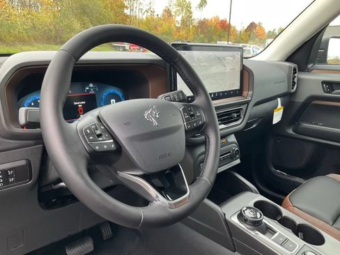 New 2025 Ford Bronco Sport Outer Banks w/ Outer Banks Tech Package+ AWD/4WD image 16