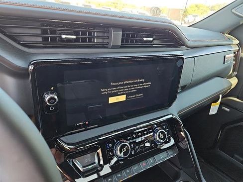 New 2025 GMC Sierra 1500 AT4 w/ AT4 Premium Package image 15