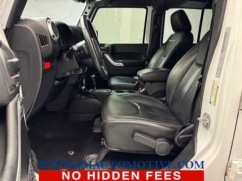 Used 2017 Jeep Wrangler Unlimited Rubicon image 11