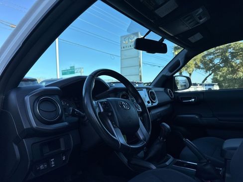 Used 2016 Toyota Tacoma SR5 image 26