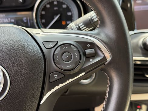 Used 2018 Buick Envision Preferred FWD image 17